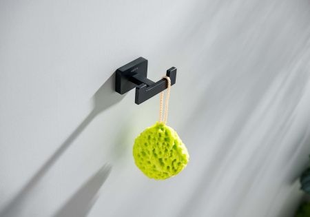 Крючок двойной Aquatek Либра AQ4302MB Крючок двойной Aquatek Либра AQ4302MB