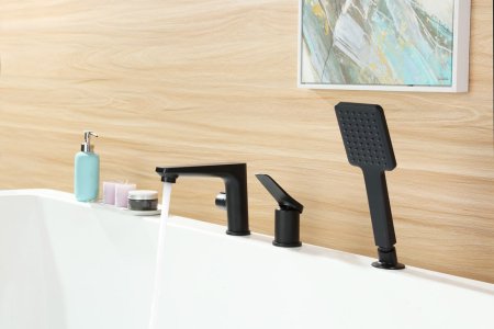 Смеситель на борт ванны Lemark Bronx LM3745BL